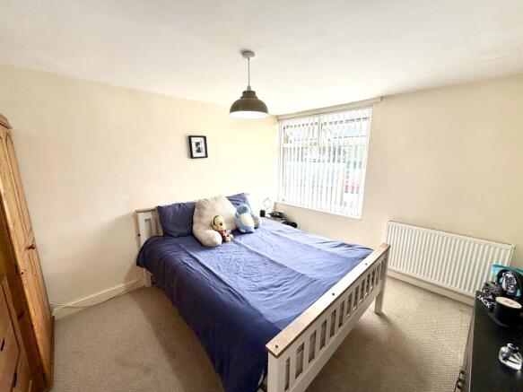 3 bed Terraced for sale Image 10