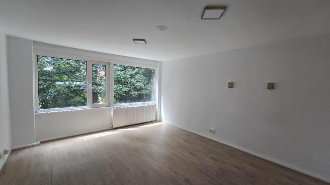 Living Dining Area 1.jpg