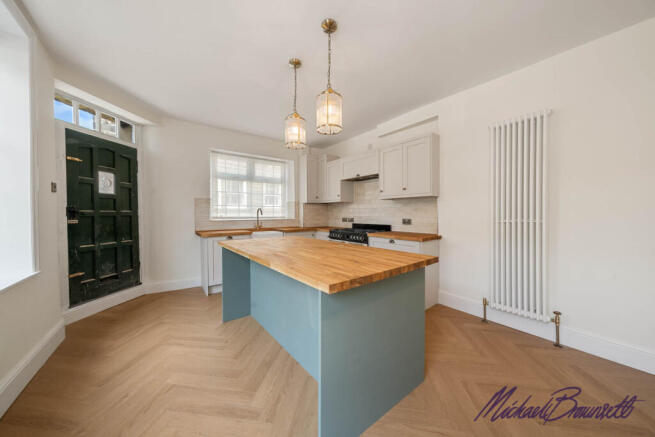 3 bed Semi-Detached for sale Image 7