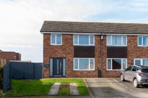 52, Sandringham Drive, Louth LN11 0JE