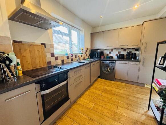 Fitted Kitchen: