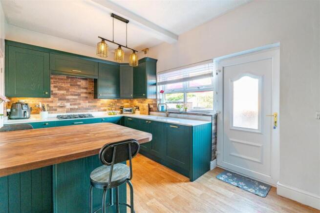 Kitchen/Dining Room