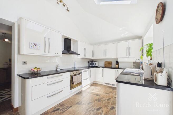 Tasman Grove, Maltby, Rotherham, South Yorkshire, S66 photo 4