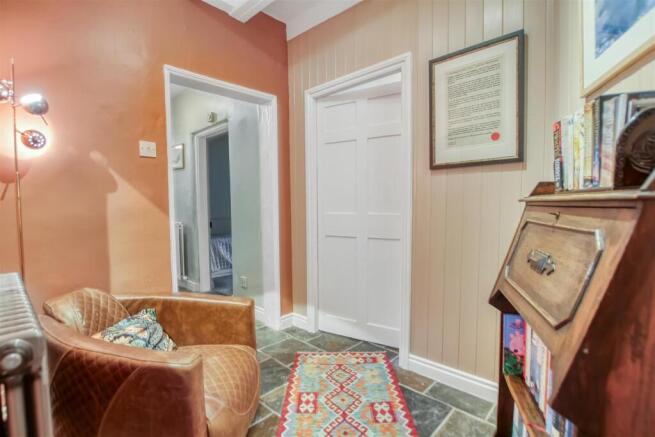 3 bed Terraced for sale Image 12