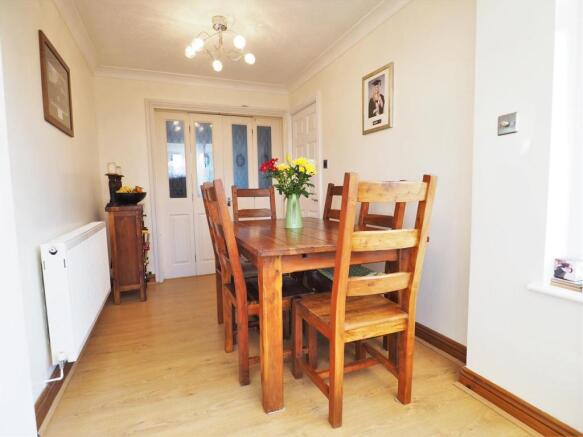 Separate Dining Room 711