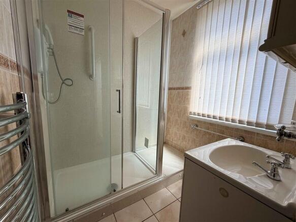 3 bed Terraced for sale Image 10
