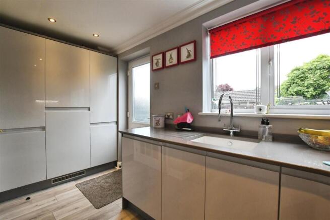 3 bed Detached for sale Image 7