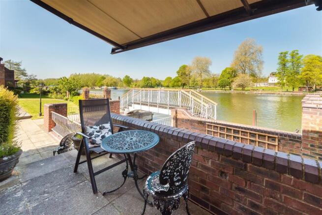 32 Rivermead Court8.jpg