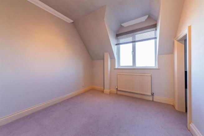 BEDROOM 5: