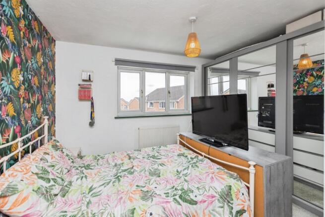 2 bed Semi-Detached for sale Image 8