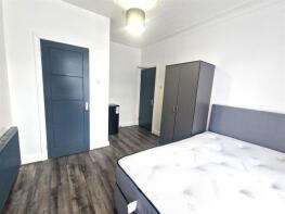 121, Osidge Lane, Southgate, London N14 5DS