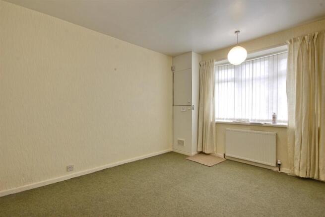 2 bed Semi-Detached Bungalow for sale Image 9
