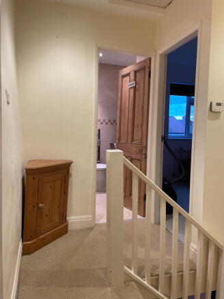 2 bed House to rent Image 6