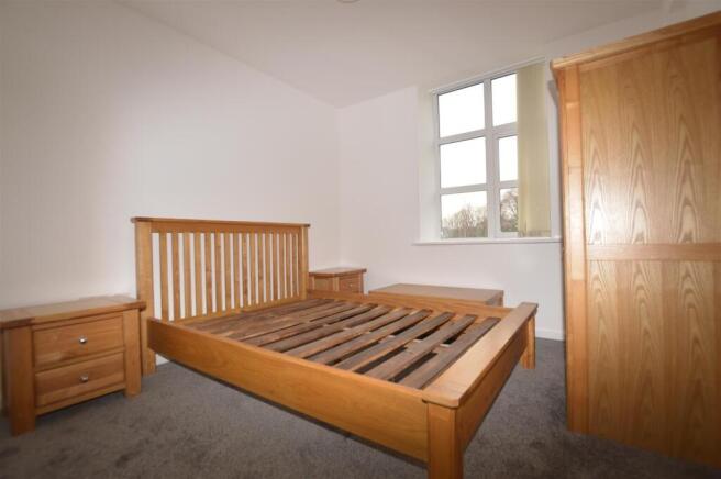 1 bed Apartment to rent Image 4