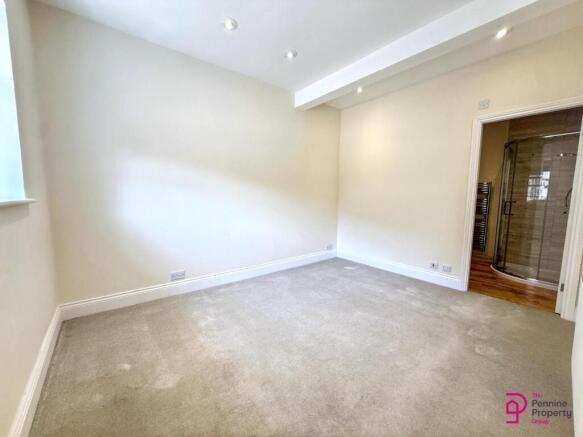 4 bed Barn Conversion to rent Image 11