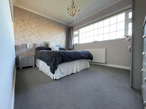 4 bed Detached Bungalow for sale Image 9