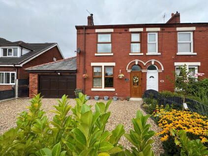 Moss View, Liverpool Old Road, Much Hoole, Preston, PR4 4RB