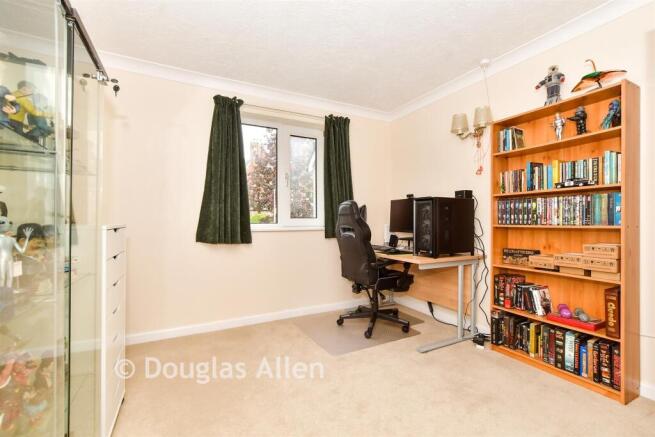 Grange Avenue, Woodford Green, Essex photo 5