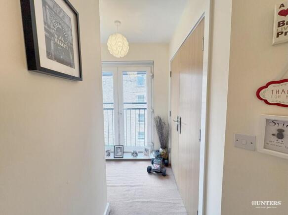 2 bed Apartment for sale Image 8
