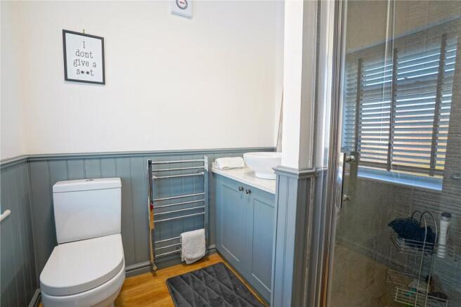 4 bed Detached for sale Image 11