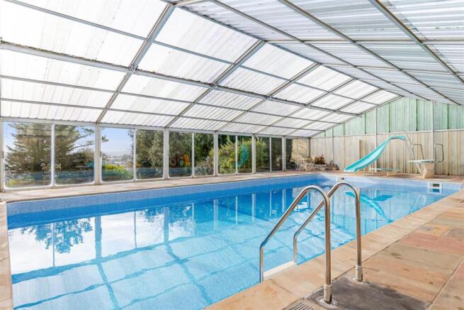 A21 - Watcombe Hill House - 260127.jpg