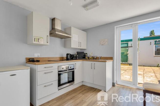 4 bed Terraced to rent Image 7