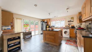 34, School Road, Bristol BS36 2DA