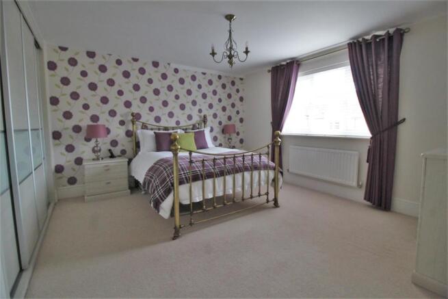 1 Barrington Court, Sutton Benger - 7.jpg