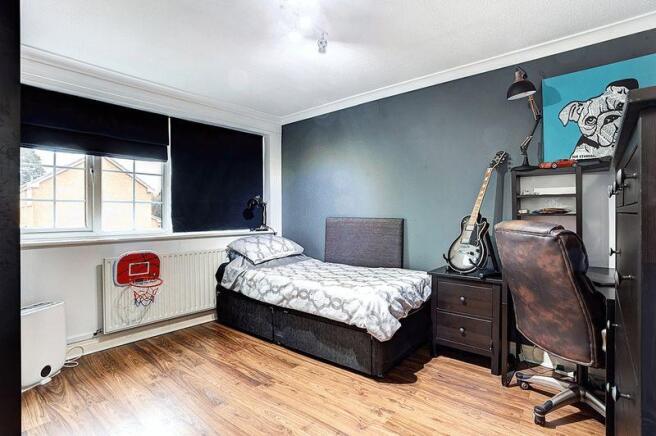 BEDROOM 2