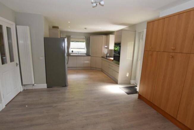 Kitchen / Breakfast 