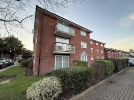 Flat 12, 19 21 Chatsworth Court, Marsh Lane, Stanmore HA7 4UL
