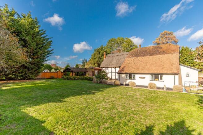 Crookham Common Road, Brimpton, Reading, Berkshire, RG7 photo 2