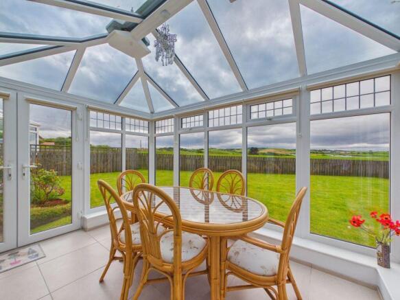 3 bed Detached Bungalow for sale Image 4