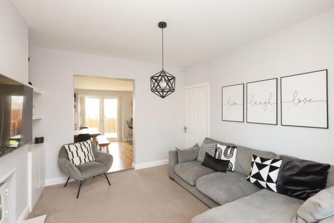 3 bed Semi-Detached for sale Image 6