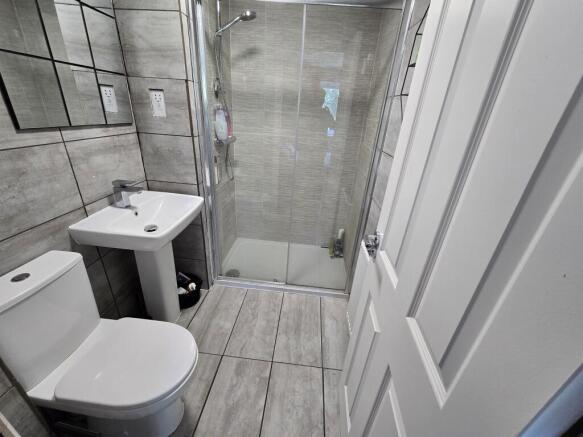 4 bed Terraced for sale Image 11