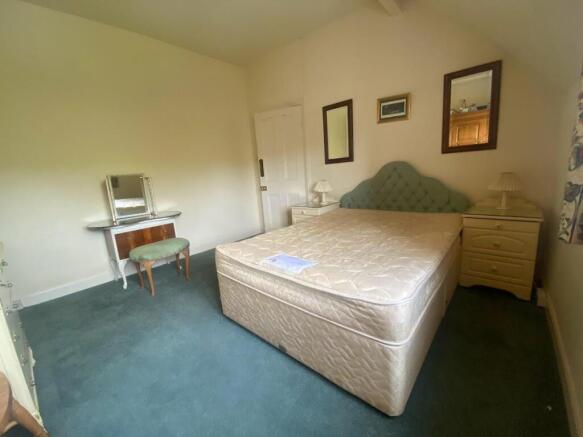 2 bed Apartment to rent Image 6
