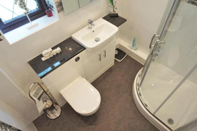 Bathroom.JPG