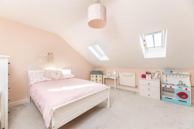 BEDROOM 2