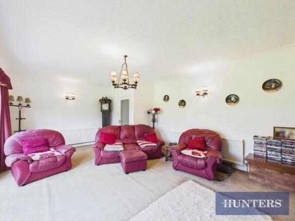 4 bed Detached Bungalow for sale Image 4