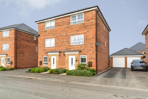 Hunters Road, Fernwood, Newark