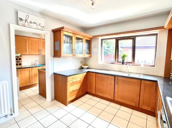 kitchen 7.jpg
