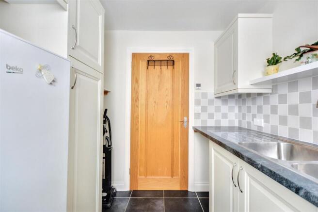 Utility Room_2.jpeg