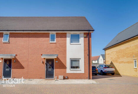 Brown Close, Witham