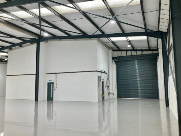 9-10 Airlinks Warehouse 1.jpg