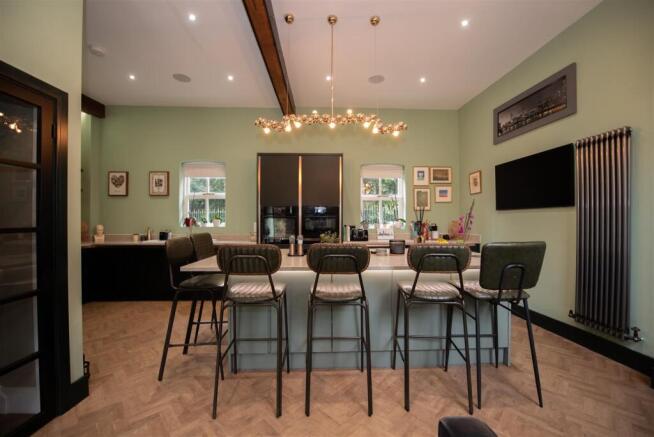 Open Plan Kitchen/Diner/Breakfast Room