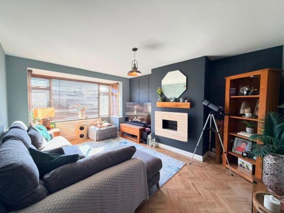 4 bed Semi-Detached for sale Image 6