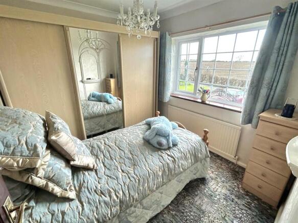 3 bed Detached Bungalow for sale Image 7