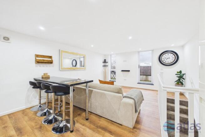 Kitching / Living Area