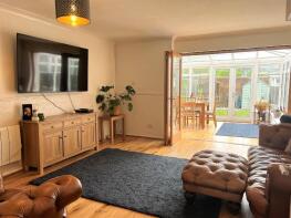 7, Douglas Road, Addlestone KT15 2DZ