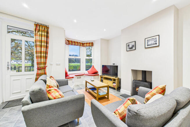 Living / Dining R...